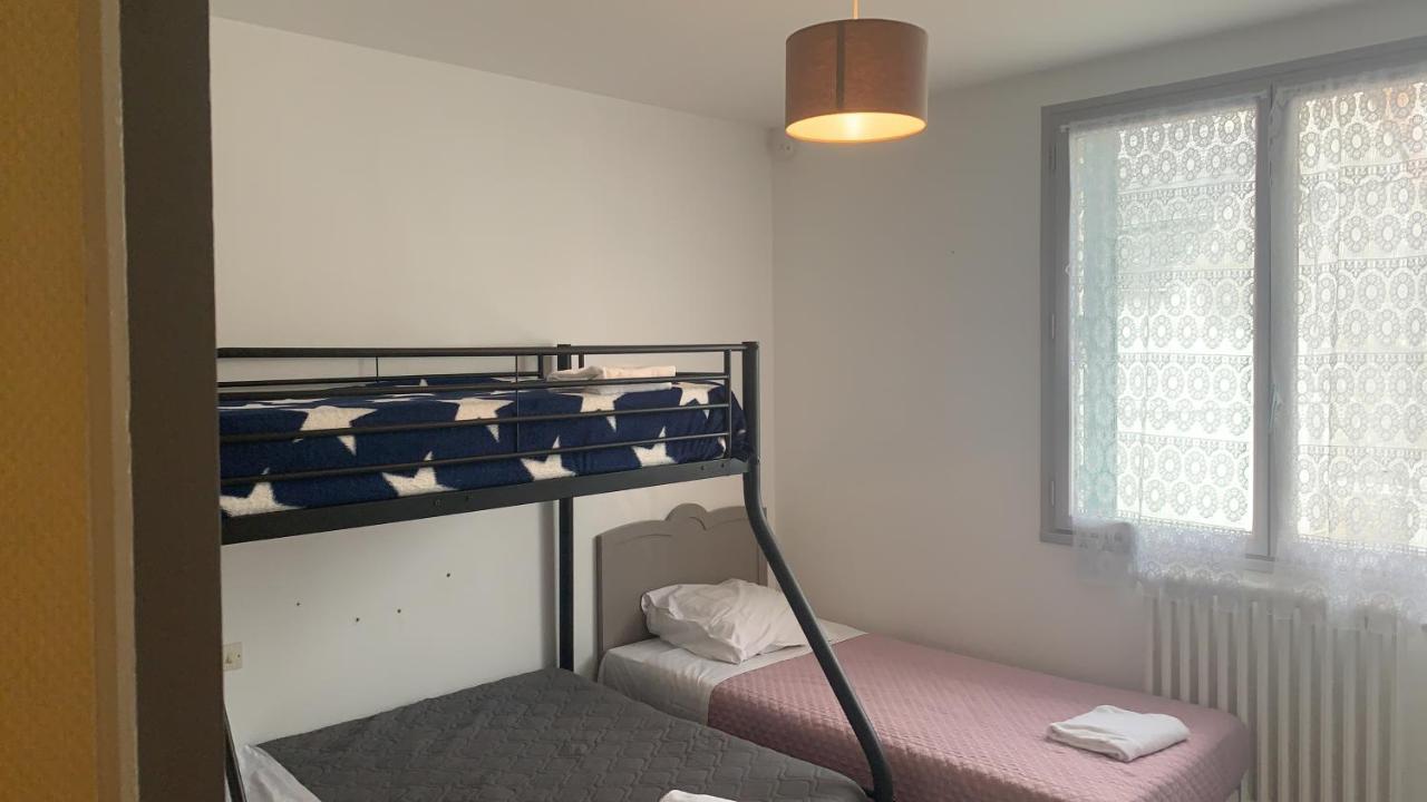 Hotel Du Cygne De La Croix Blanche Lailly-en-Val Экстерьер фото