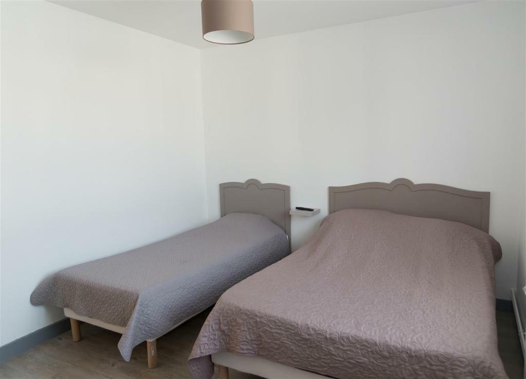 Hotel Du Cygne De La Croix Blanche Lailly-en-Val Экстерьер фото